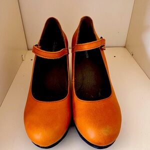 Smart and Sassy! Perfect hit at work and night out!